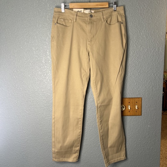 Jachs Pants - NWT Women's JACHS Girlfriend Tan Straight Leg Ankle Pant Size 8